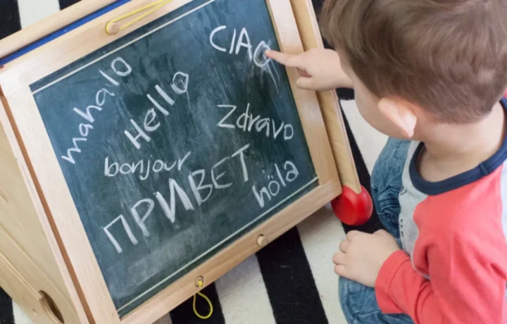 Dziecko uczące się języka obcego